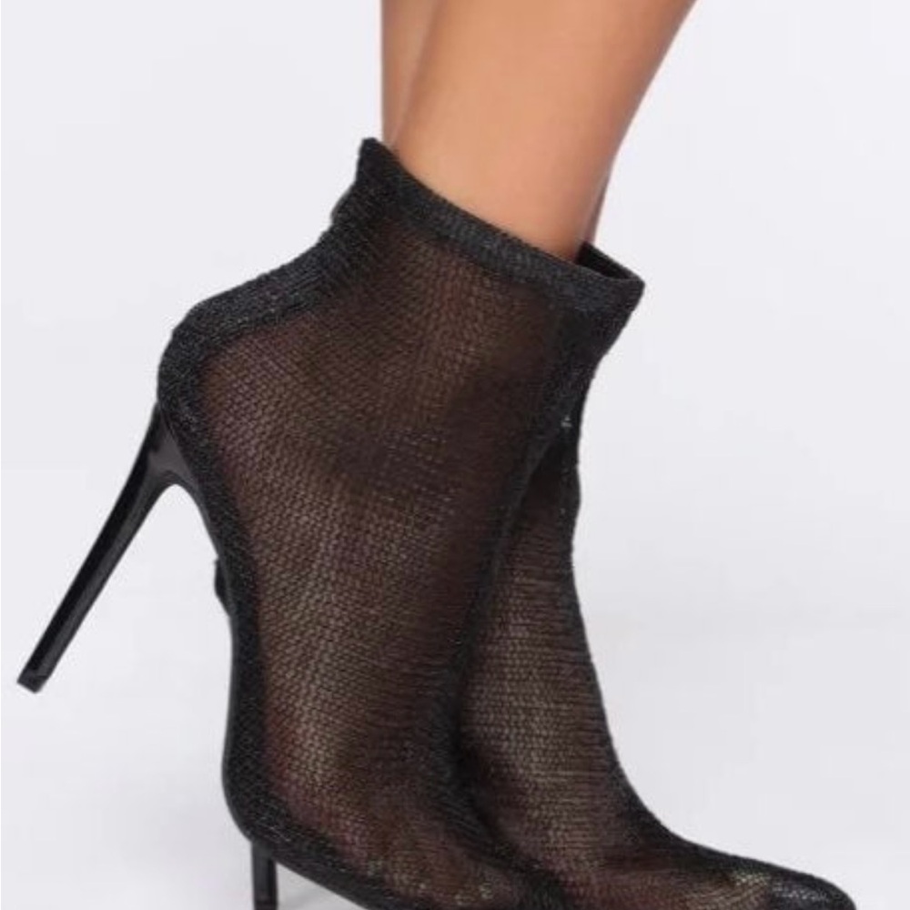 So Me Black Heeled Boots with Mesh Design